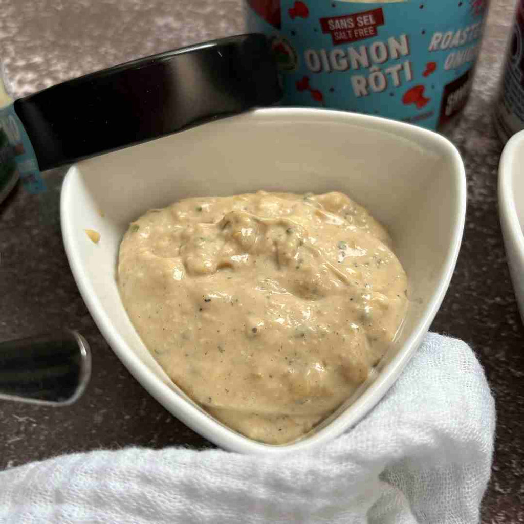 SAUCE POUR FONDUE OU RACLETTE À L'OIGNON RÔTI | Les Savoureux SAUCE POUR FONDUE OU RACLETTE À L'OIGNON RÔTI | Les Savoureux
